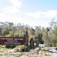 Berpetualang di Cradle Mountain Tasmania